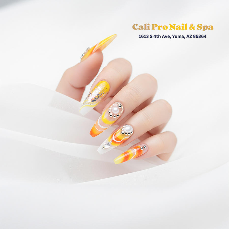 Trendy nail colors